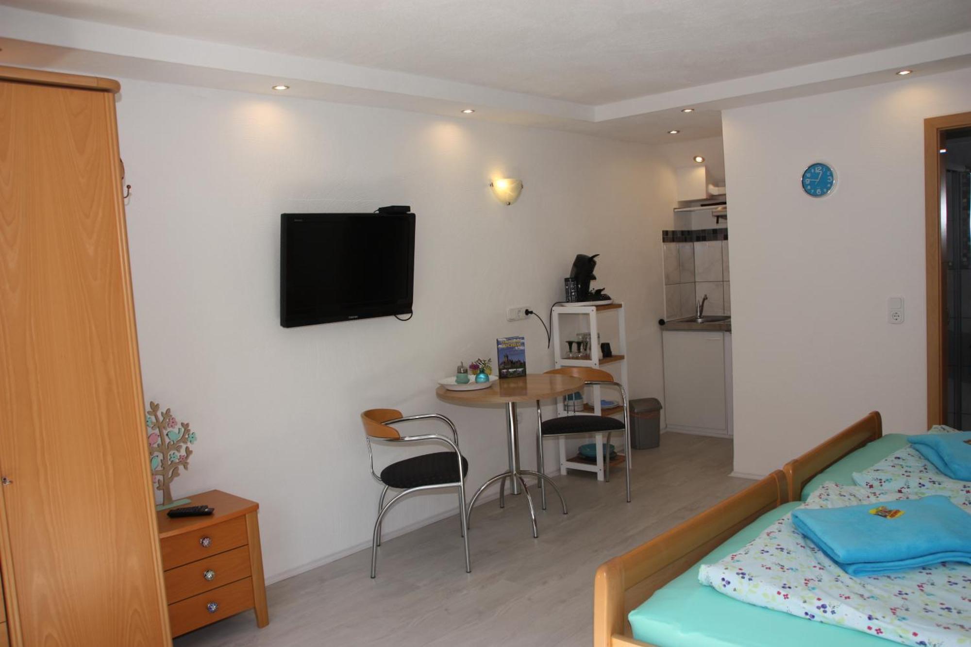 Pension Camping Schausten Cochem Esterno foto