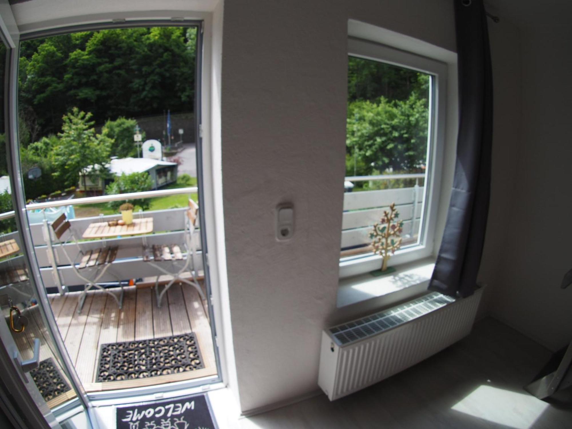 Pension Camping Schausten Cochem Esterno foto